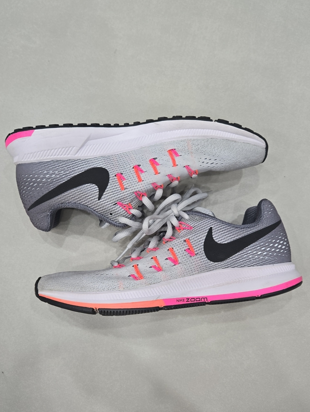 Nike Women’s Air Zoom Pegasus 33 Running Shoe Size 8.5